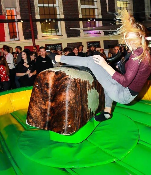 Bullriding mieten in Glauchau bei Sound Events – 2