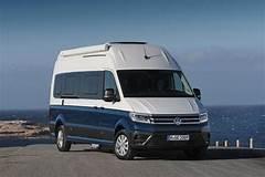 VW Grand California 600 mit AHK für bis zu 4 Personen!