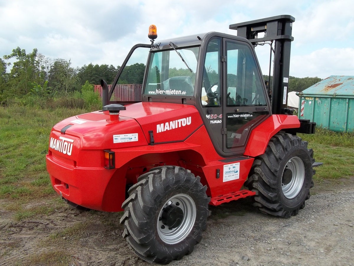 4x4 Geländestapler mit bis zu 5 Tonnen Tragkraft und 5,5m Hubhöhe - Allrad mit Vollkabine und großer Bereifung – 3