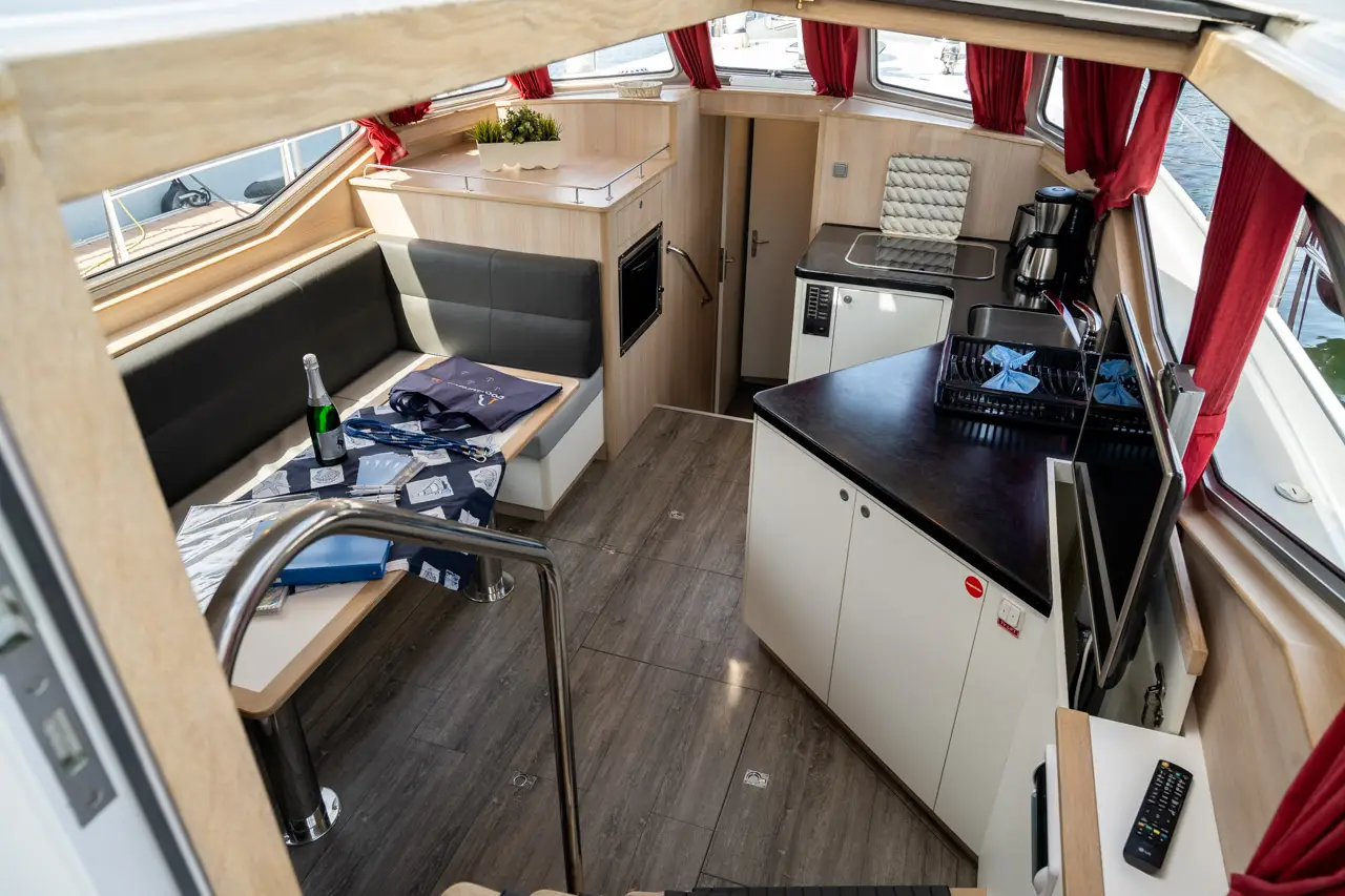Hausboot Schulz 40 Max „Annette“ mieten – 6 Personen, ab Waren (Müritz) – 2