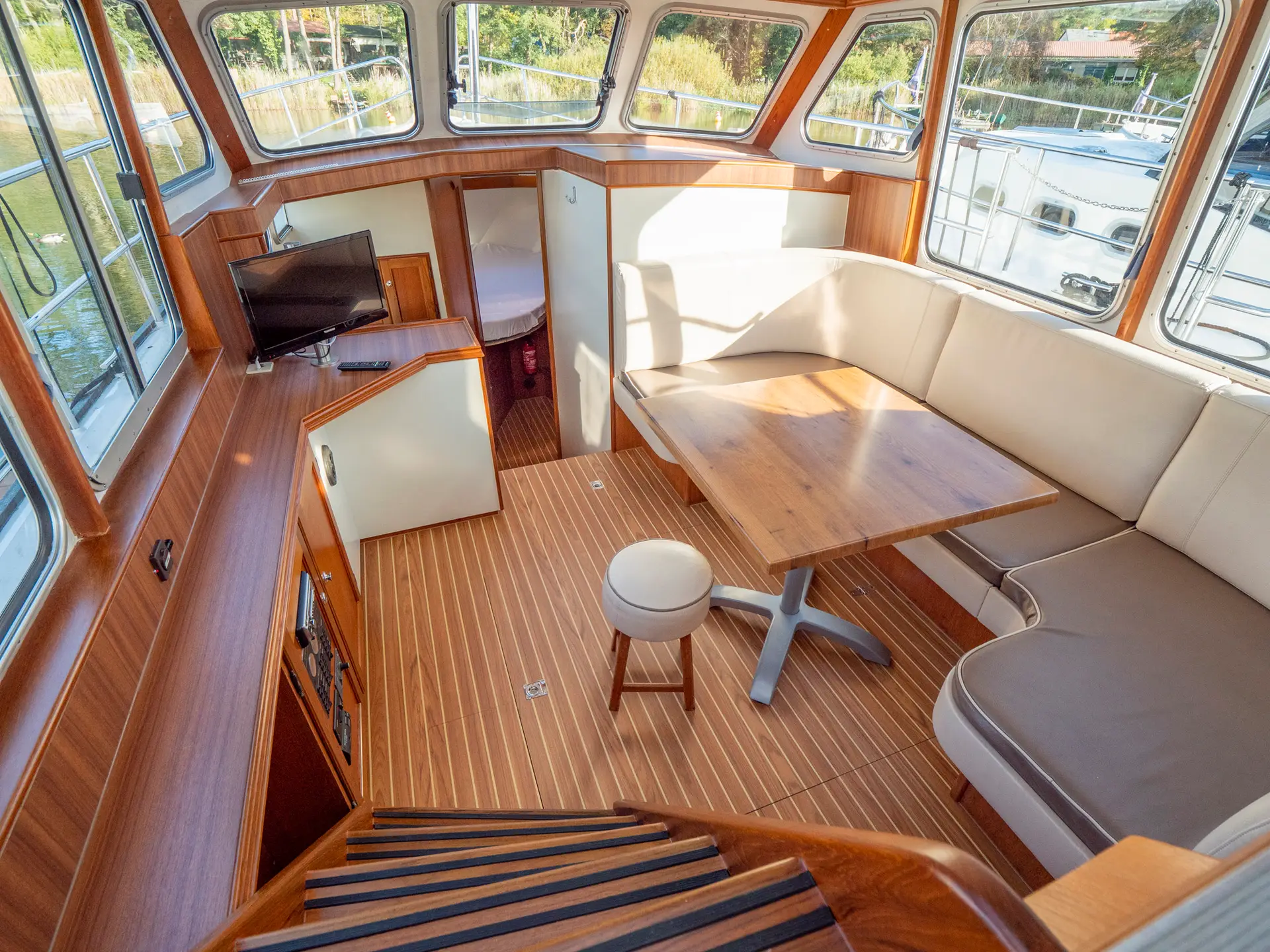 Hausboot Pedro Skiron Typ 3 „Hannah“ mieten – 4 Personen, ab Plau am See – 2