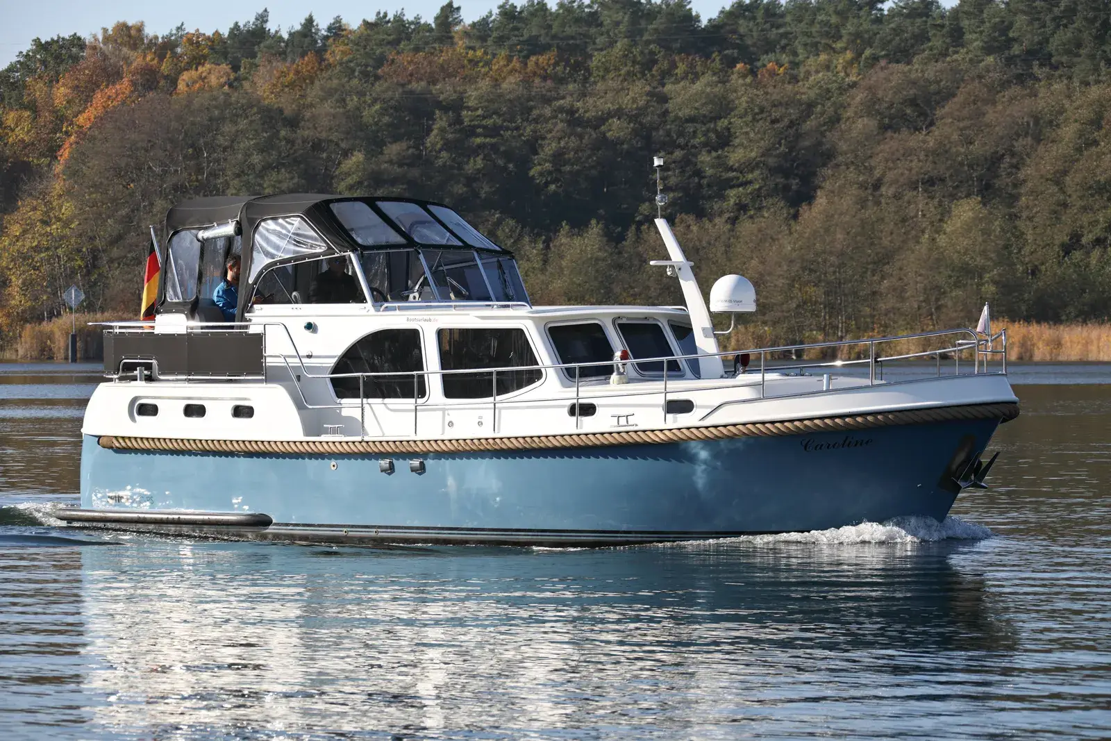 Hausboot Jetten 37 Classic „Caroline“ mieten – 4 Personen, ab Waren (Müritz) – 2