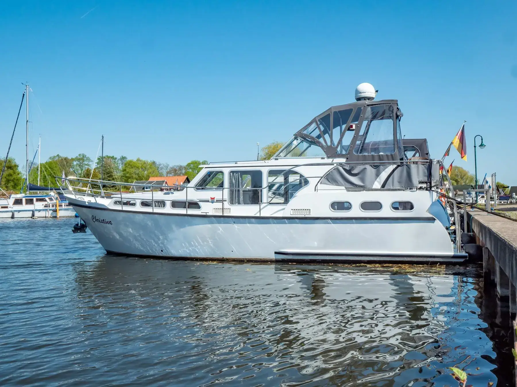 Motoryacht Pedro Skiron Typ 3 „Christina“ mieten – 4 Personen, ab Neukalen