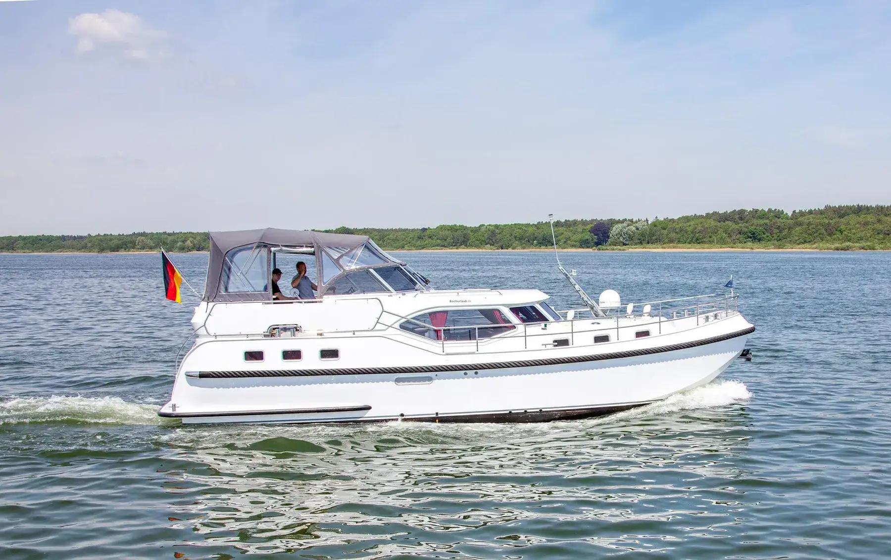 Hausboot Schulz 40 Max „Amanda“ mieten – 6 Personen, ab Waren (Müritz)