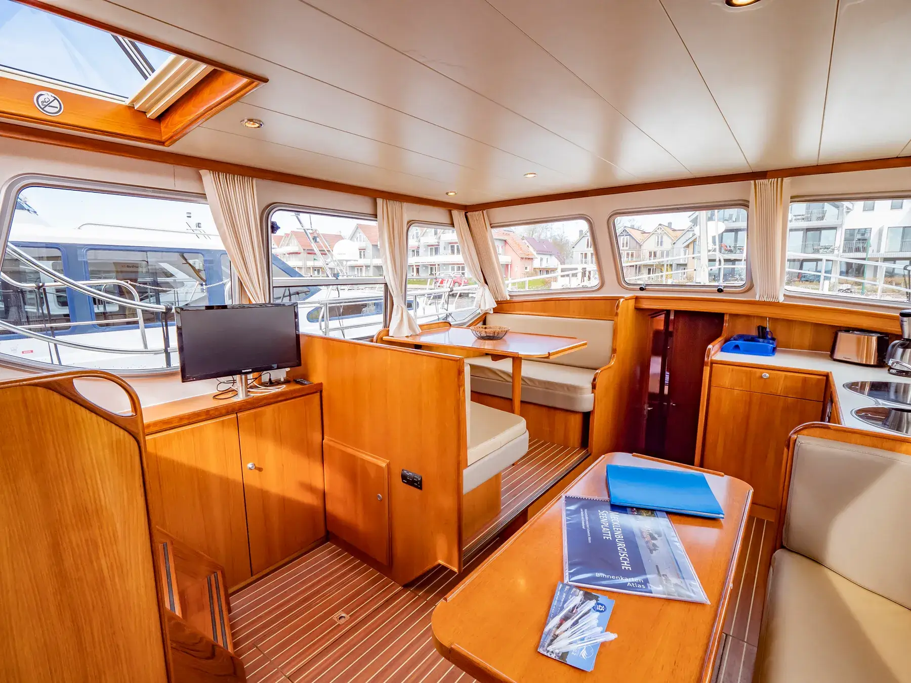 Hausboot Pedro Levanto 38 „Levanto“ mieten – 6 Personen, ab Röbel/Müritz – 4
