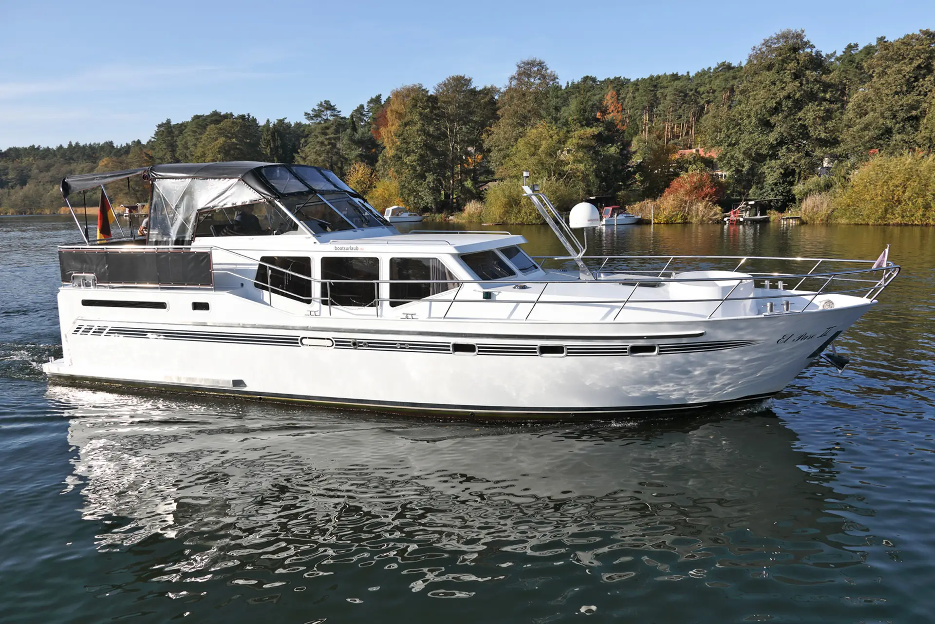 Hausboot Vacance 1350 SE Pool „El Paso“ mieten – 4 Personen, ab Waren (Müritz) – 2