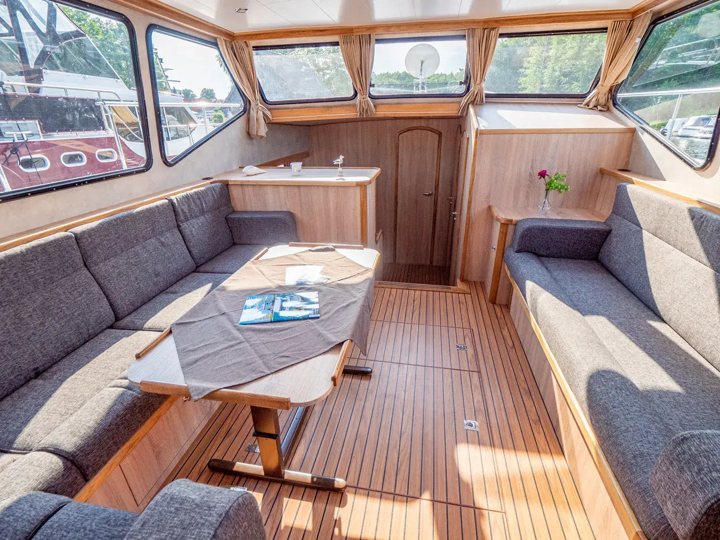Hausboot Vacance 1300 „Melanie“ mieten – 6 Personen, ab Waren (Müritz) – 3