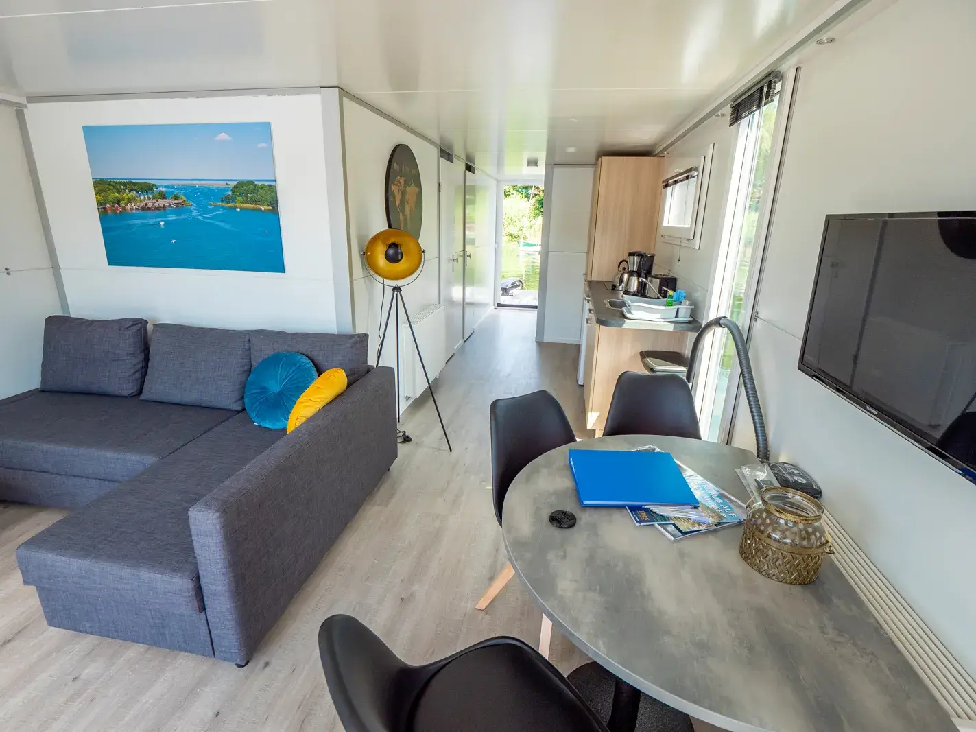 Hausboot Yachtsuite „Mirow“ mieten – 4 Personen, ab Mirow – 2