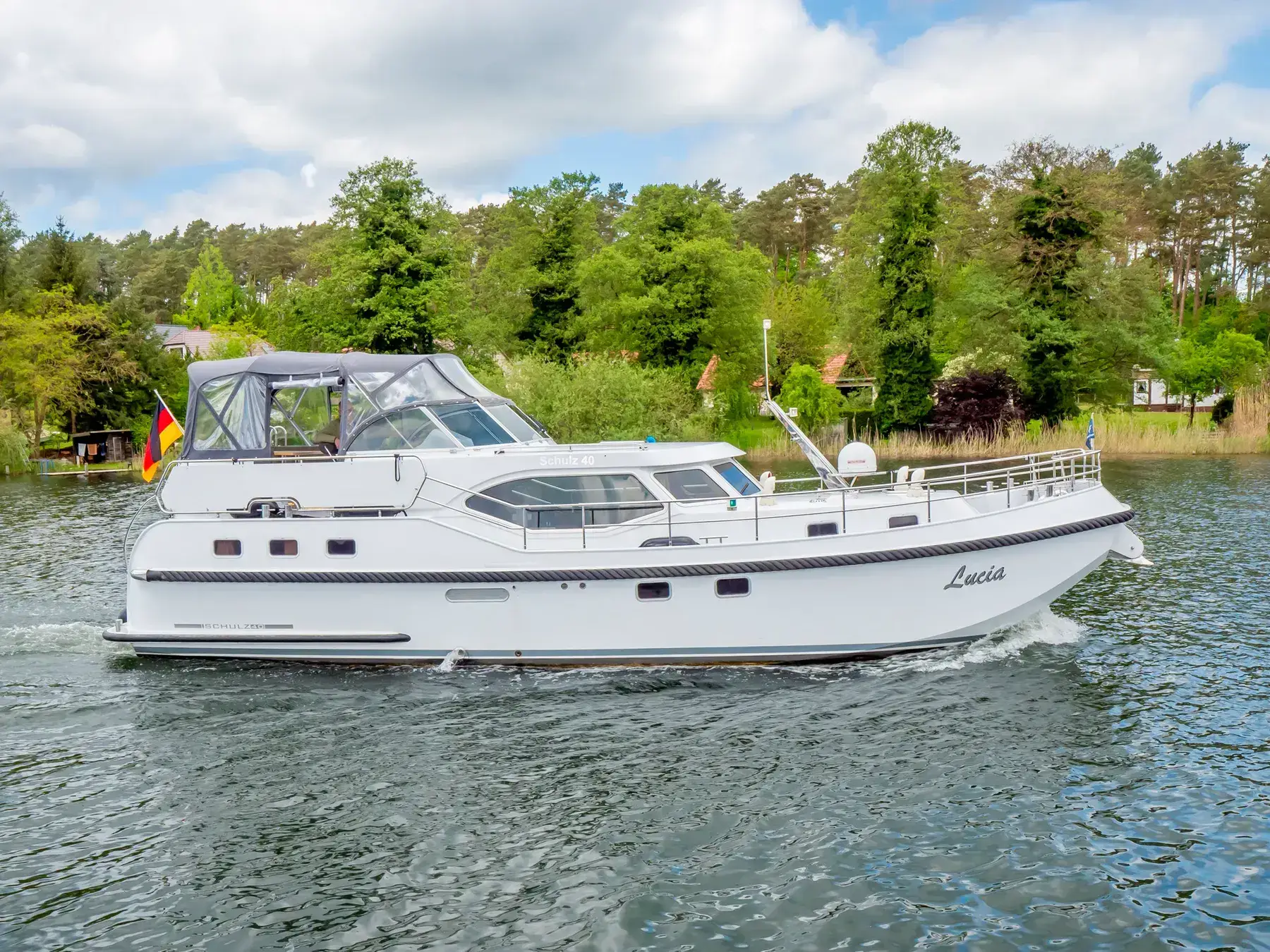 Hausboot Schulz 40 „Lucia“ mieten – 4 Personen, ab Waren (Müritz) – 2