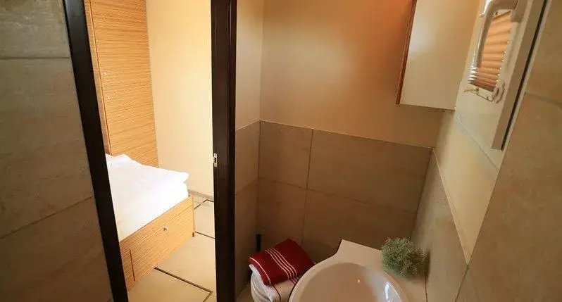 Hausboot Yachtsuite „Luna“ mieten – 4 Personen, ab Waren (Müritz) – 5