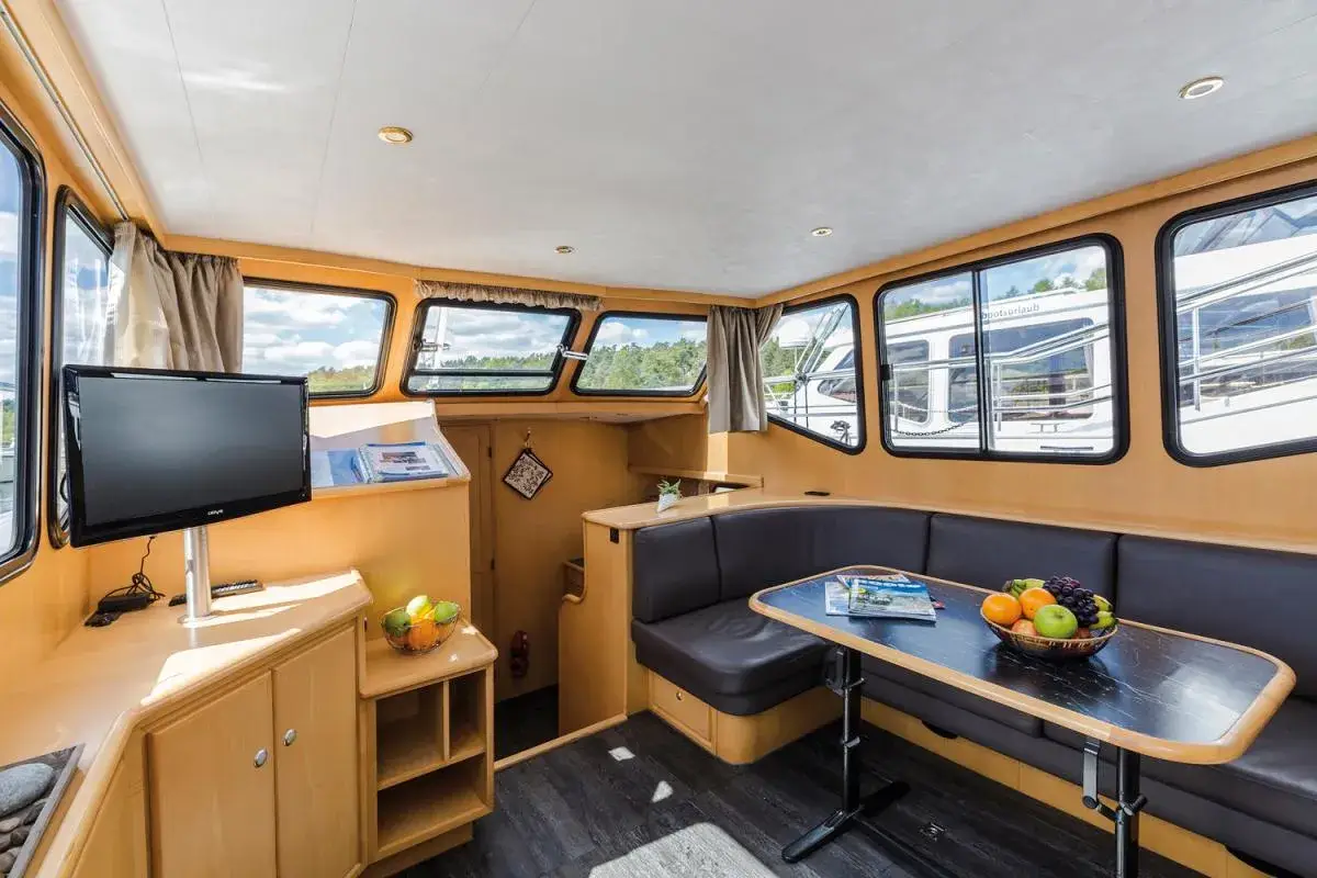 Hausboot Vacance 1200 SE „Aqua Marin“ mieten – 5 Personen, ab Waren (Müritz) – 2