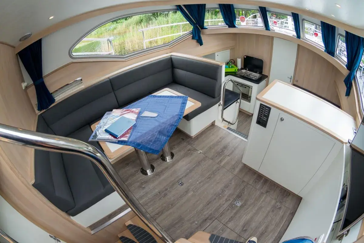 Motoryacht Schulz 40 „Lotte“ mieten – 4 Personen, ab Neukalen – 2