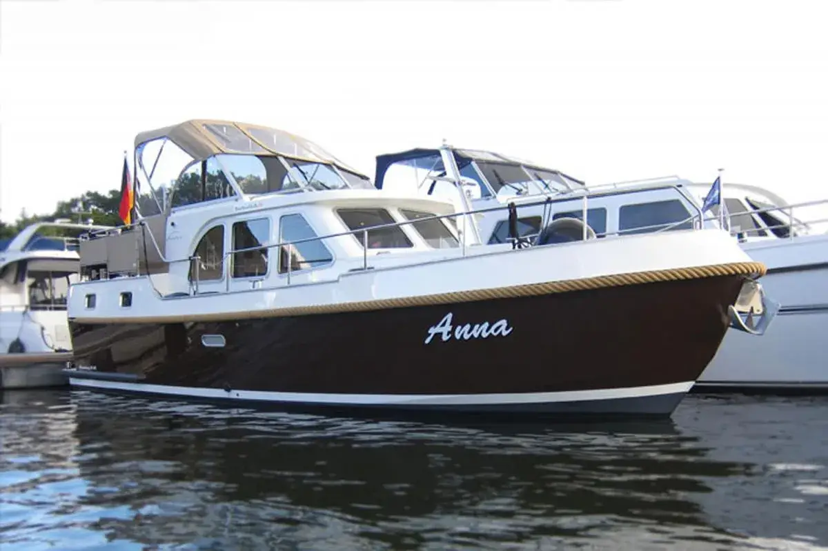 Hausboot Aventura 34 Classico „Anna“ mieten – 4 Personen, ab Waren (Müritz)