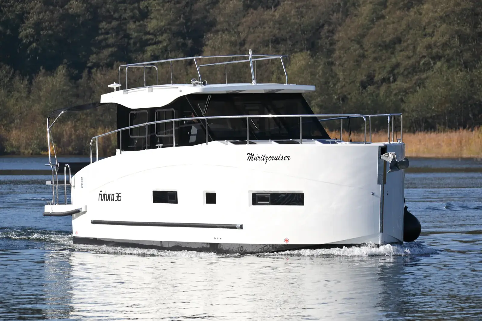 Hausboot Futura 36 „MüritzCruiser 2“ mieten – 6 Personen, ab Waren (Müritz)