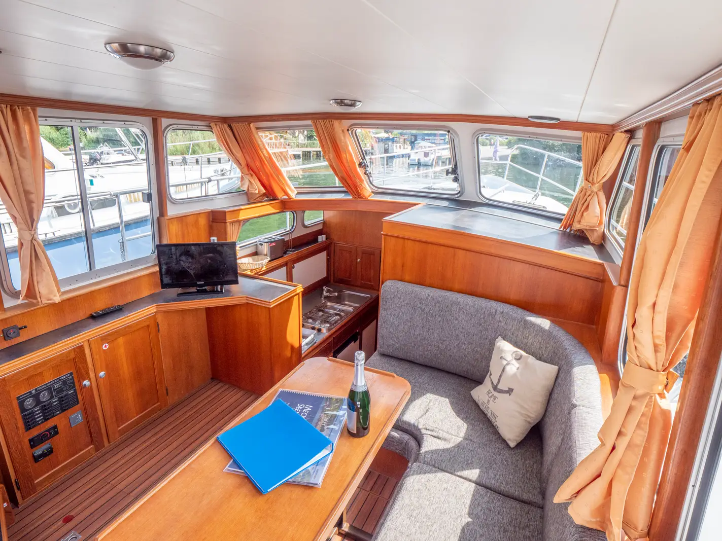 Hausboot Pedro Skiron Typ 3 „Amelie“ mieten – 4 Personen, ab Plau am See – 4