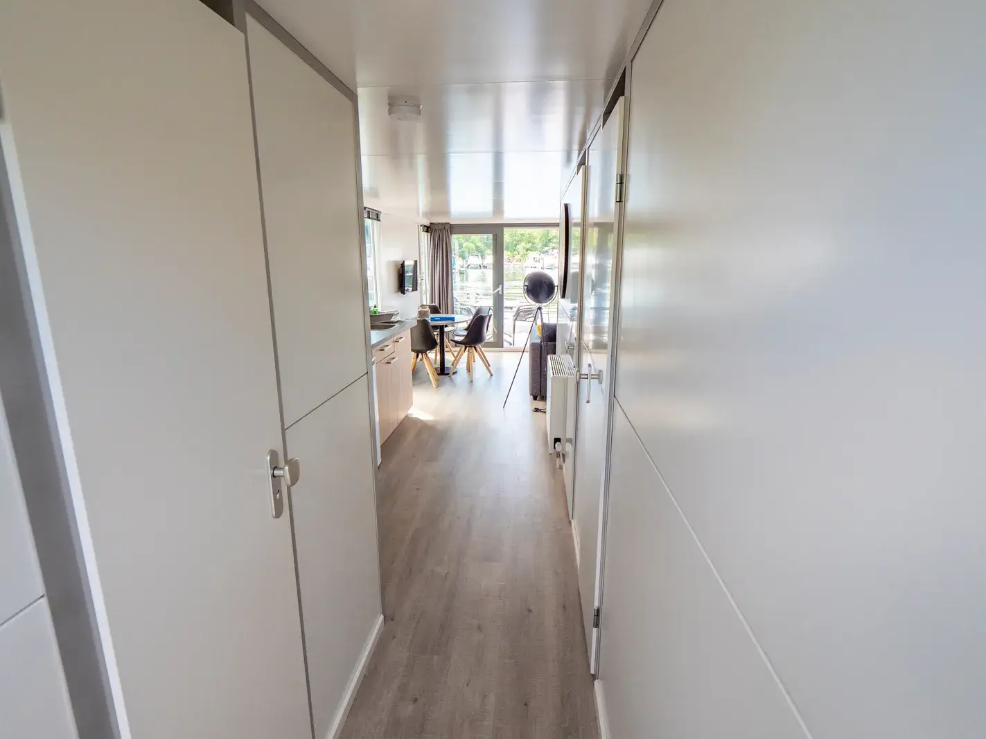 Hausboot Yachtsuite „Mirow“ mieten – 4 Personen, ab Mirow – 5
