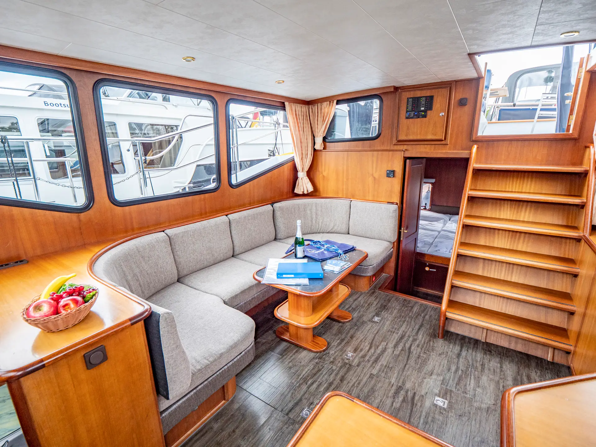 Hausboot Vacance 1200 „Sylvia Maria“ mieten – 4 Personen, ab Waren (Müritz) – 5