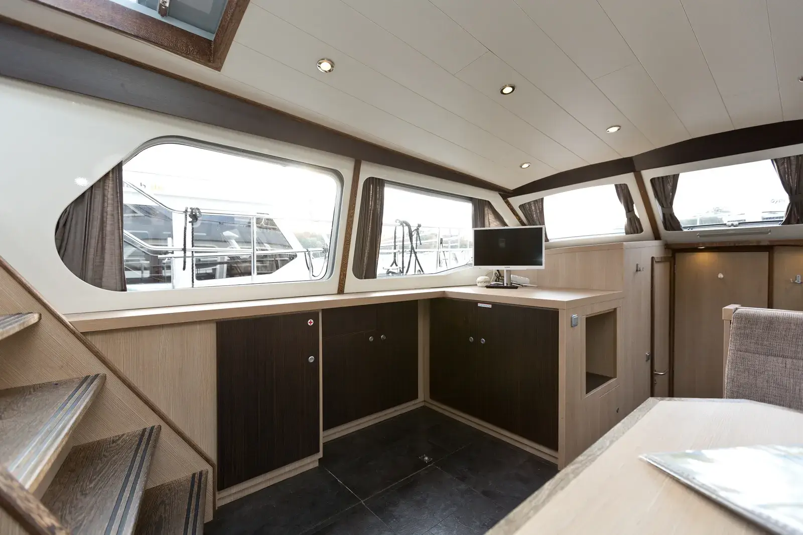 Hausboot Aventura 43 Typ 2 „Apollon“ mieten – 4 Personen, ab Waren (Müritz) – 3