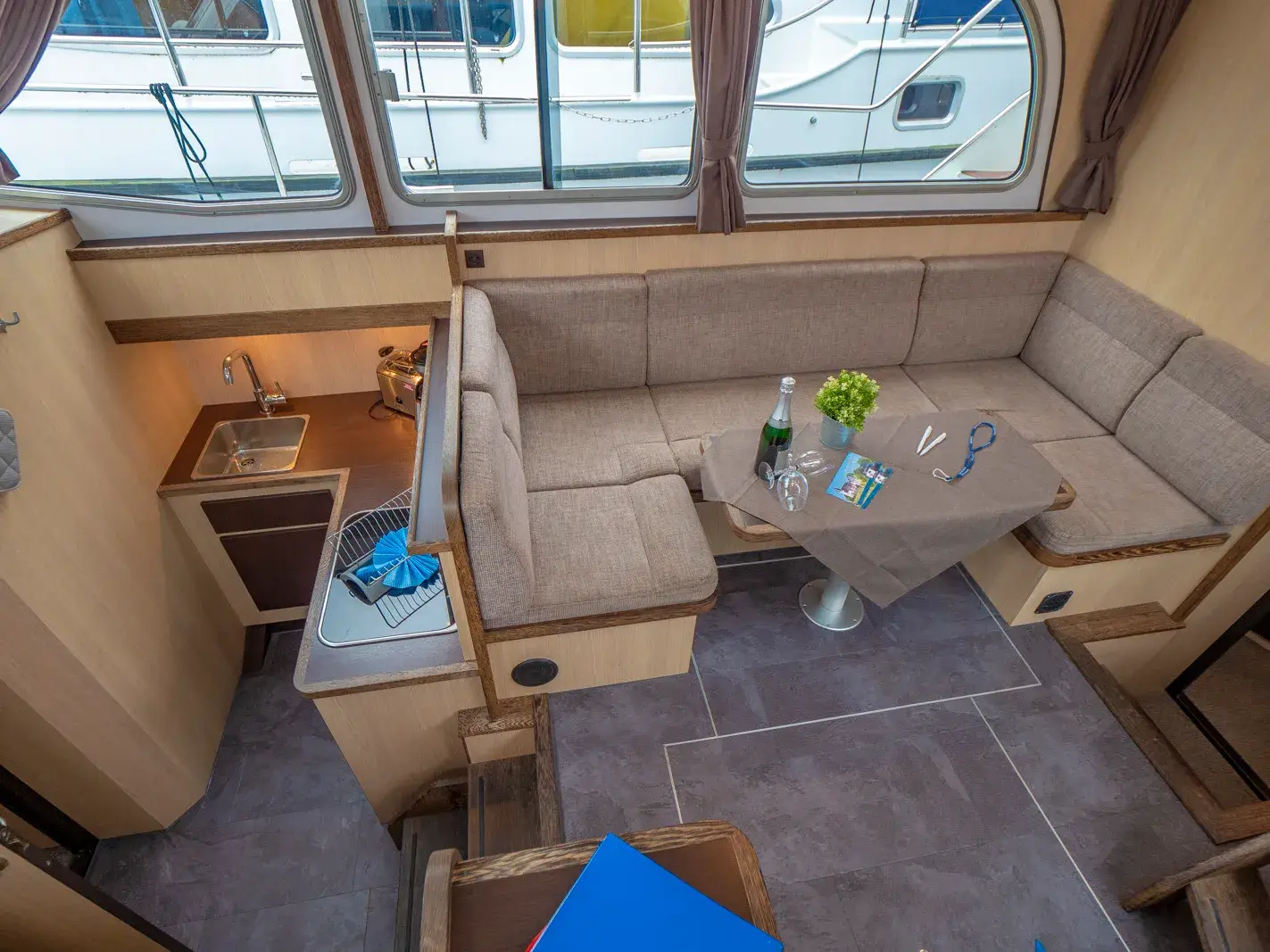 Hausboot Aventura 38 AK „Angelique“ mieten – 4 Personen, ab Waren (Müritz) – 3