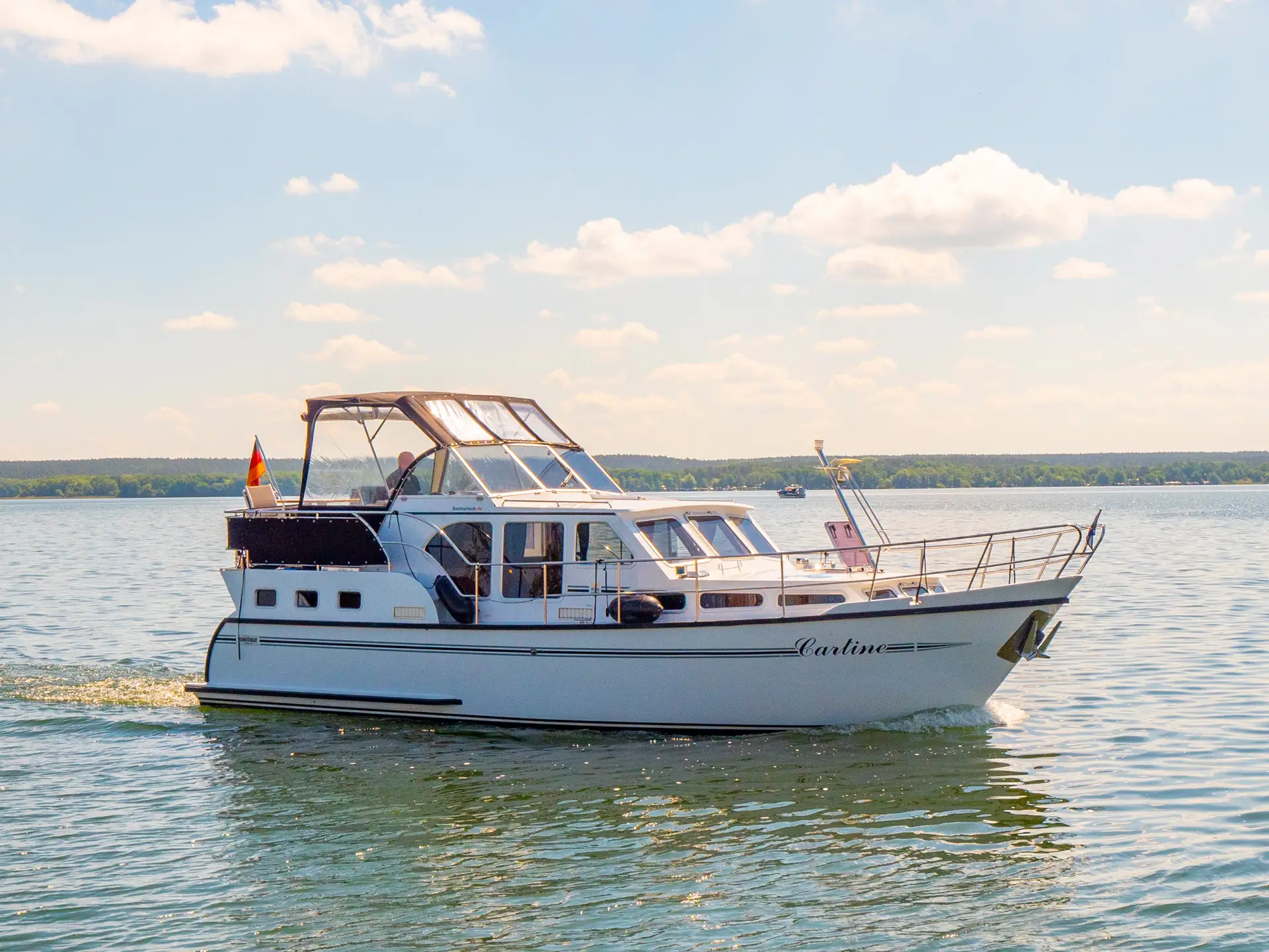 Hausboot Pedro Skiron Typ 3 „Cartine“ mieten – 4 Personen, ab Plau am See