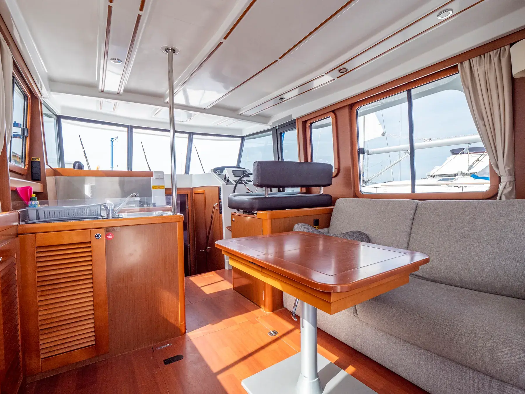 Motoryacht Beneteau Swift Trawler 34 „Lore“ mieten – 4 Personen, ab Kröslin – 2