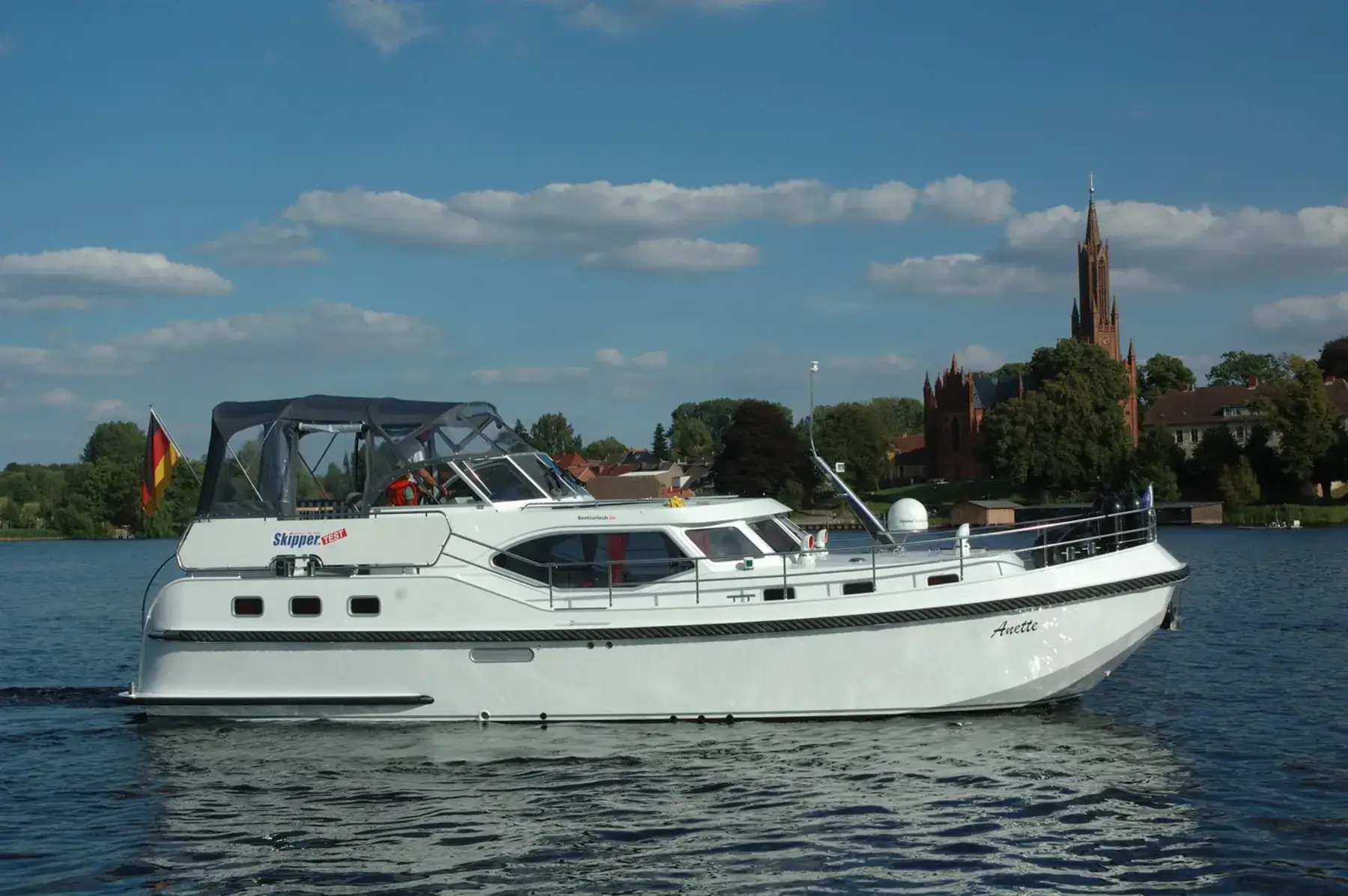 Hausboot Schulz 40 Max „Antonia“ mieten – 6 Personen, ab Waren (Müritz) – 2