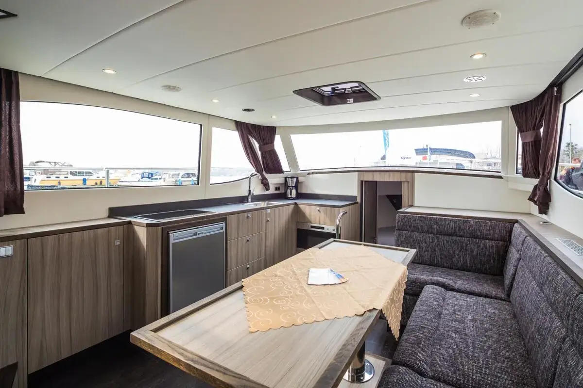 Hausboot Jetten 41 „Isadora“ mieten – 6 Personen, ab Waren (Müritz) – 4