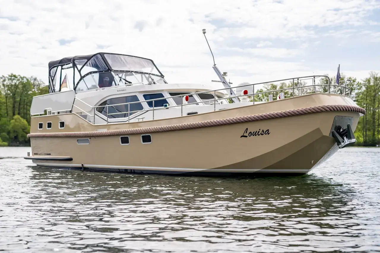 Hausboot Schulz 40 „Louisa“ mieten – 4 Personen, ab Waren (Müritz)
