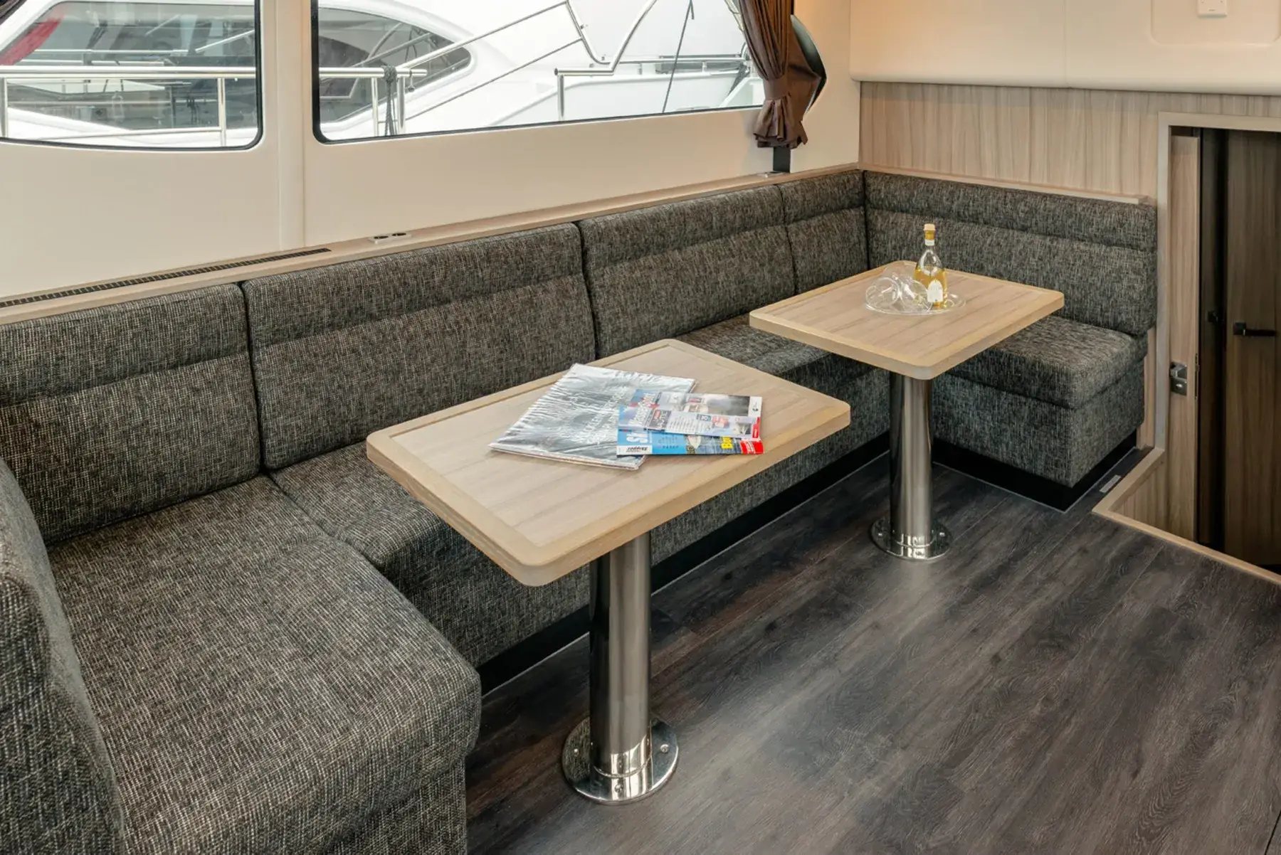 Hausboot Jetten 41 Business Edition 2018 „IVA 2“ mieten – 6 Personen, ab Waren (Müritz) – 2