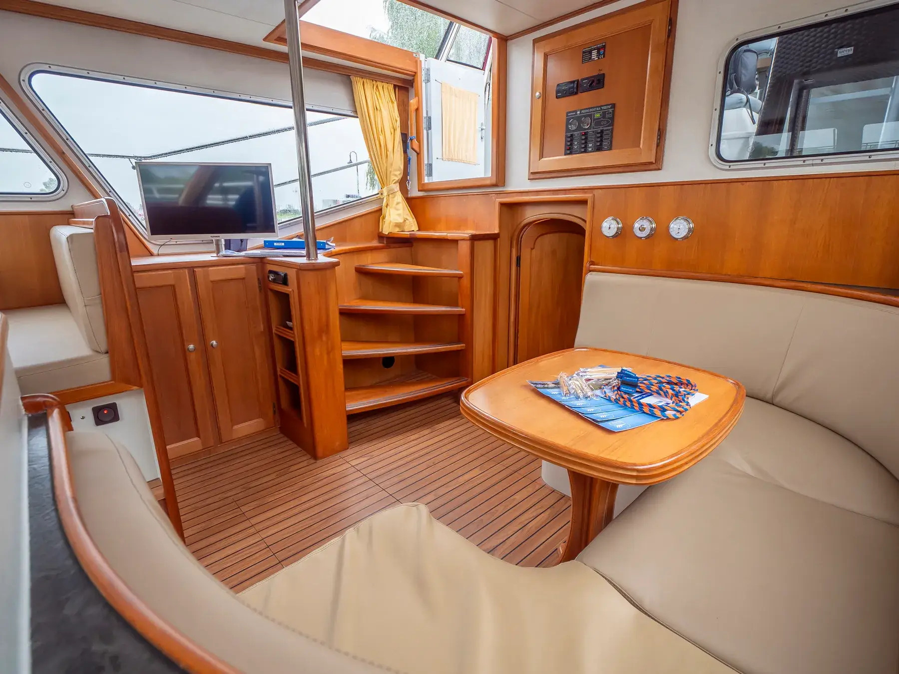 Motoryacht Pedro Solano 38 „Arianna“ mieten – 5 Personen, ab Neukalen – 3