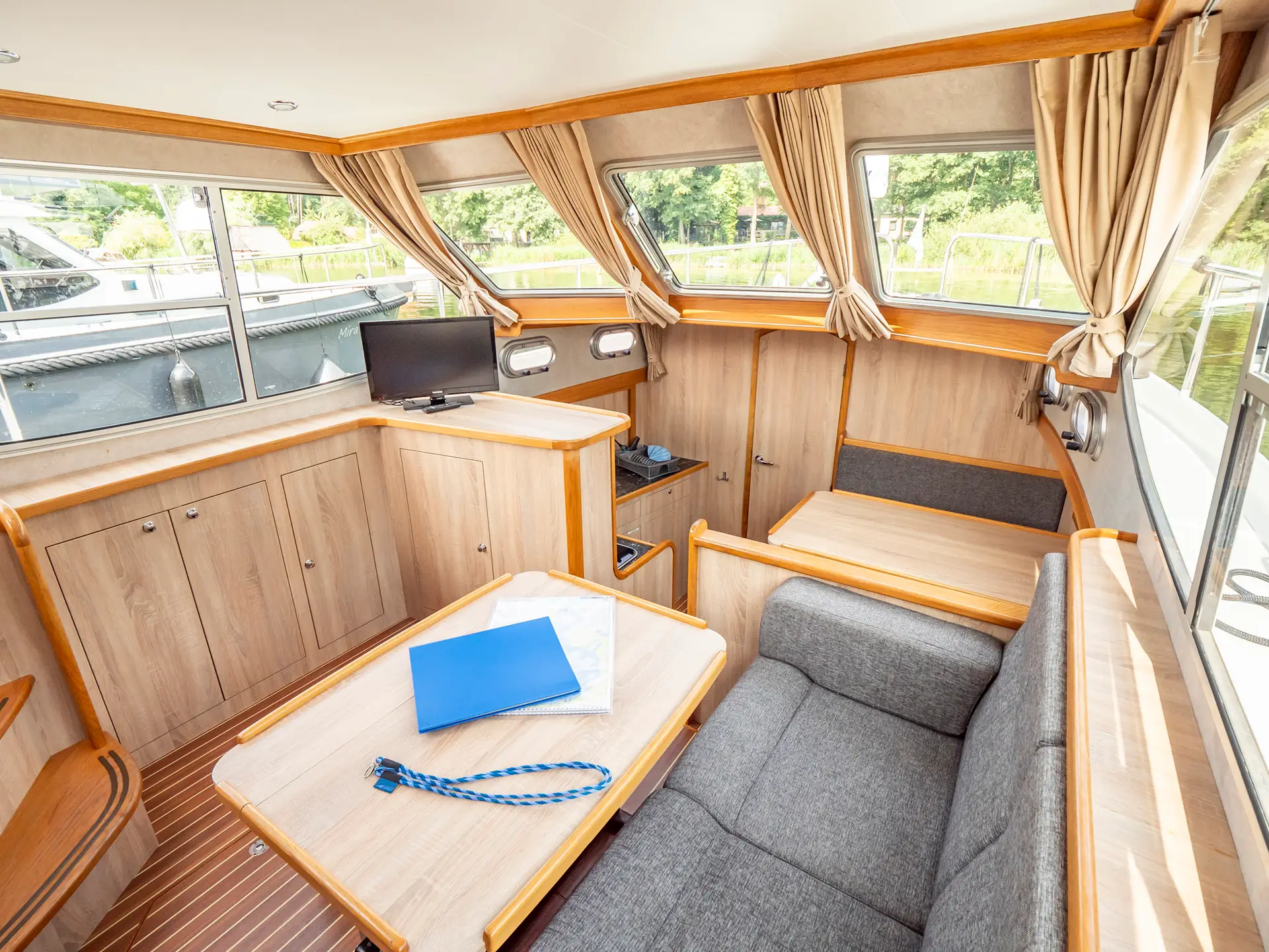 Hausboot Gruno 35 Excellent Typ 2 „Mira 1“ mieten – 4 Personen, ab Plau am See – 4