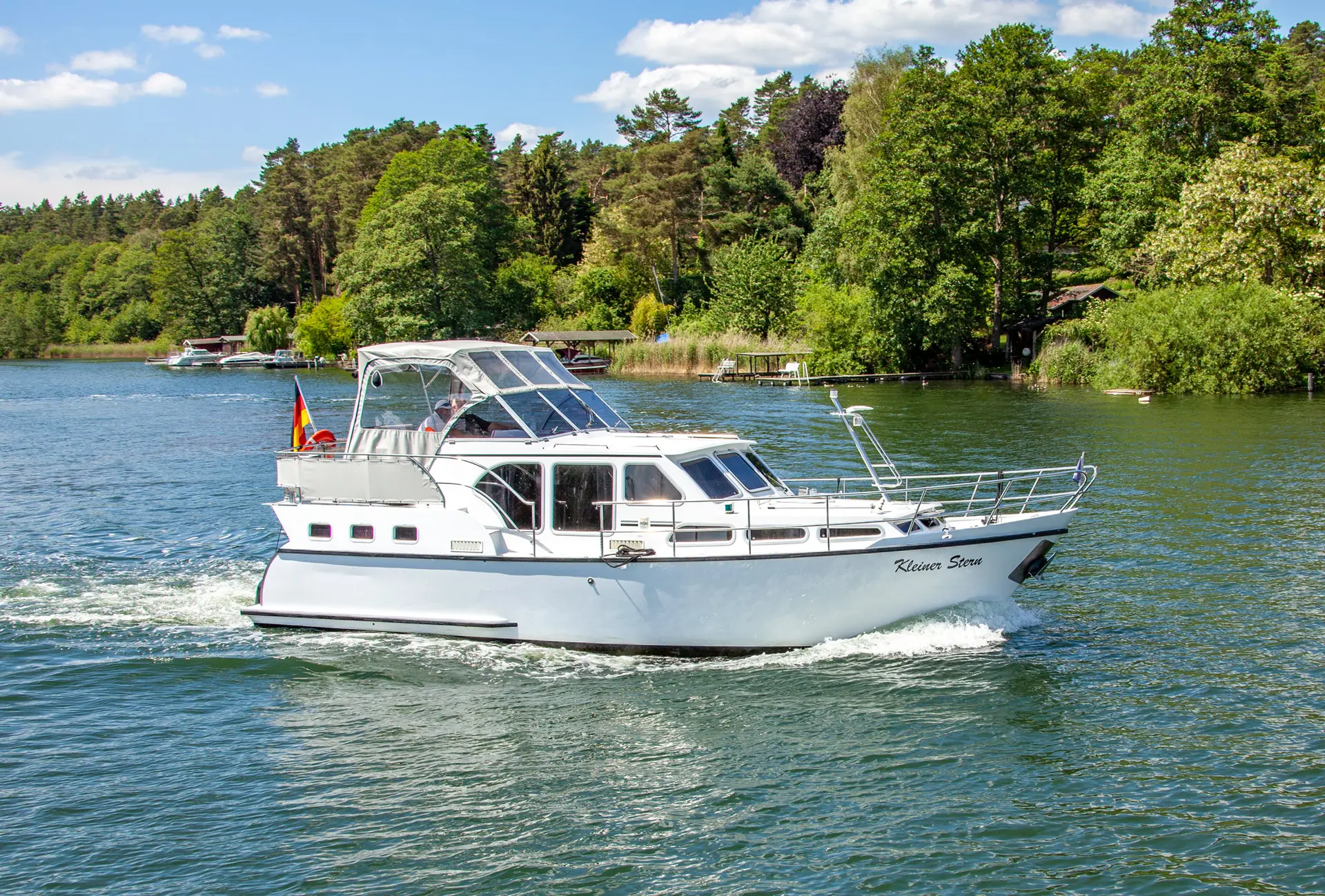 Hausboot Pedro Skiron Typ 2 „Kleiner Stern“ mieten – 4 Personen, ab Waren (Müritz) – 2
