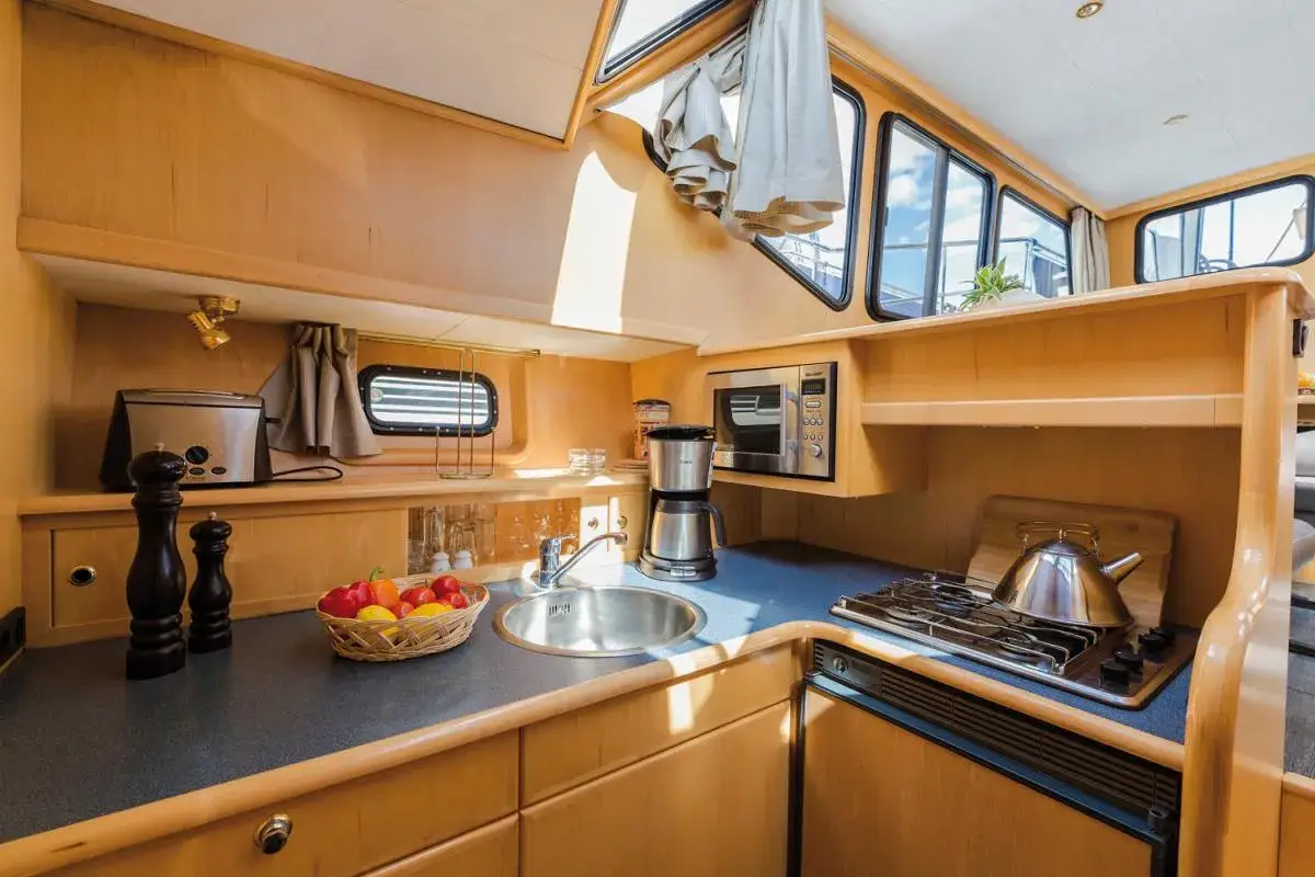 Hausboot Vacance 1200 SE „Aqua Marin“ mieten – 5 Personen, ab Waren (Müritz) – 4