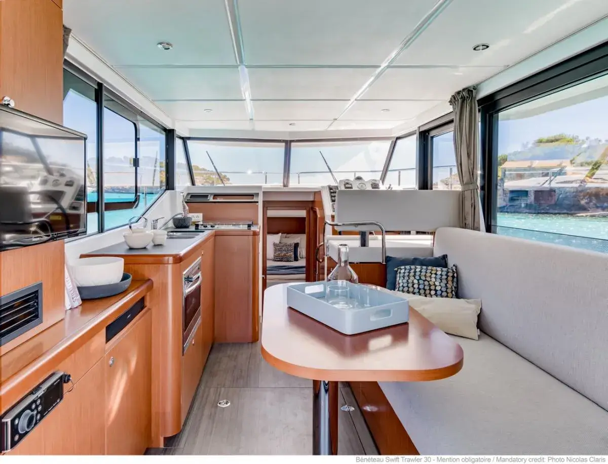 Motoryacht Beneteau Swift Trawler 30 „Ostwind“ mieten – 2 Personen, ab Waren (Müritz) – 3