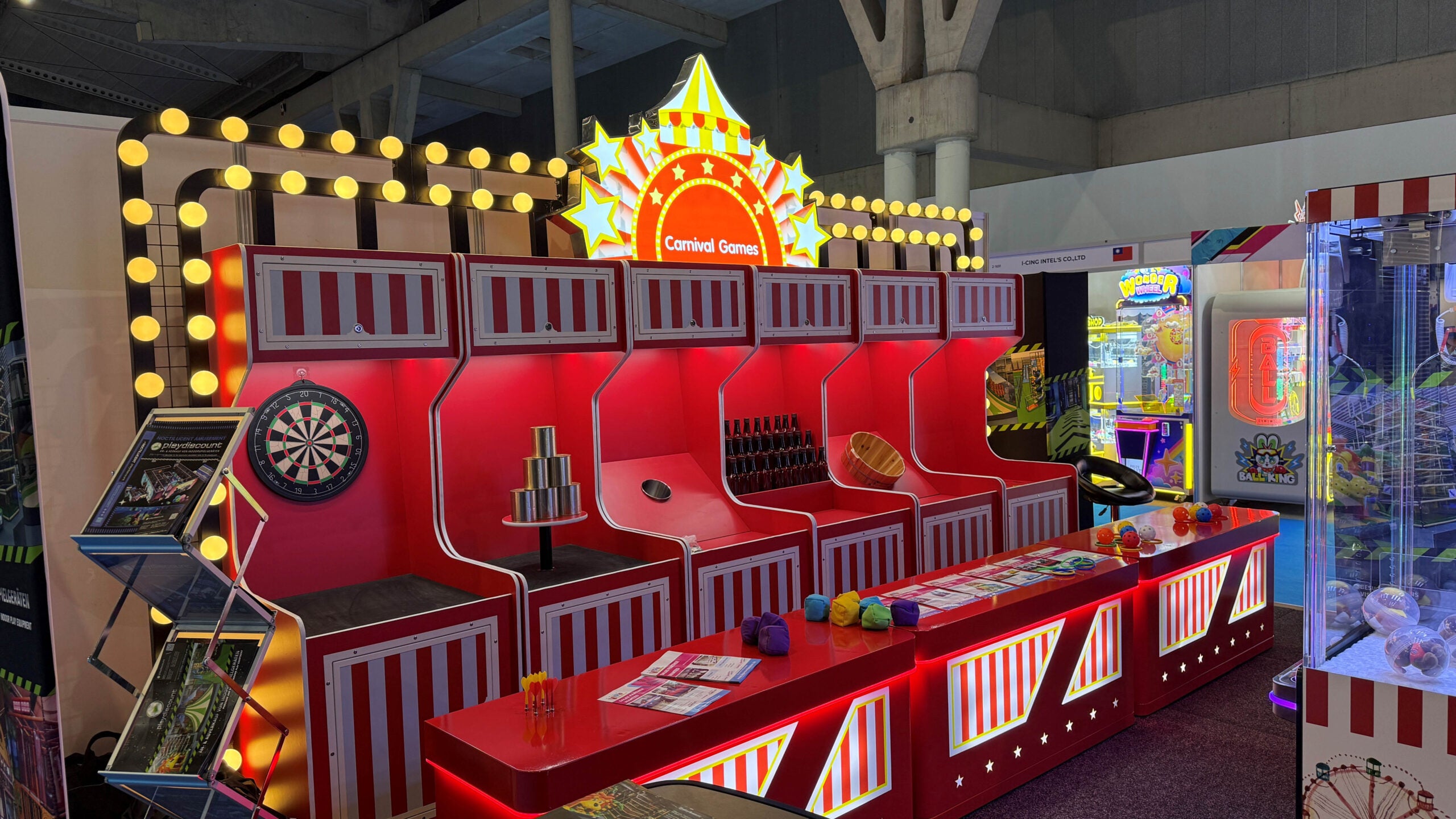 Carnival Games exklusive Jahrmarkt Spiele Dosenwerfen Spielstände