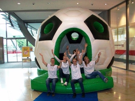 Hüpfburg Fussball – 3