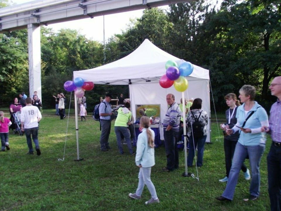 Faltzelt3x3m  Pavillon Zelt Schnellbauzelt mieten in Ockenheim