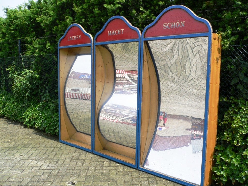 Spiegelkabinett Lachen macht Spaß