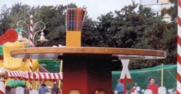Nostalgie Circus-Stehtisch – 3