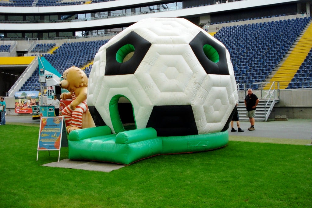 Hüpfburg Fussball – 4