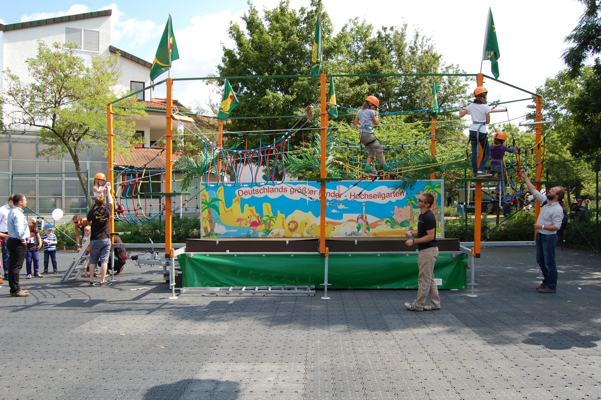 Kinder Niedrigseilgarten