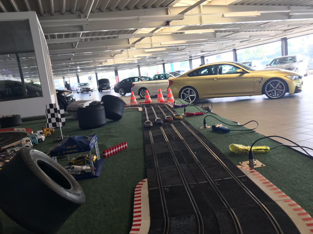 Mega Rennbahn Slotcarracing – 3