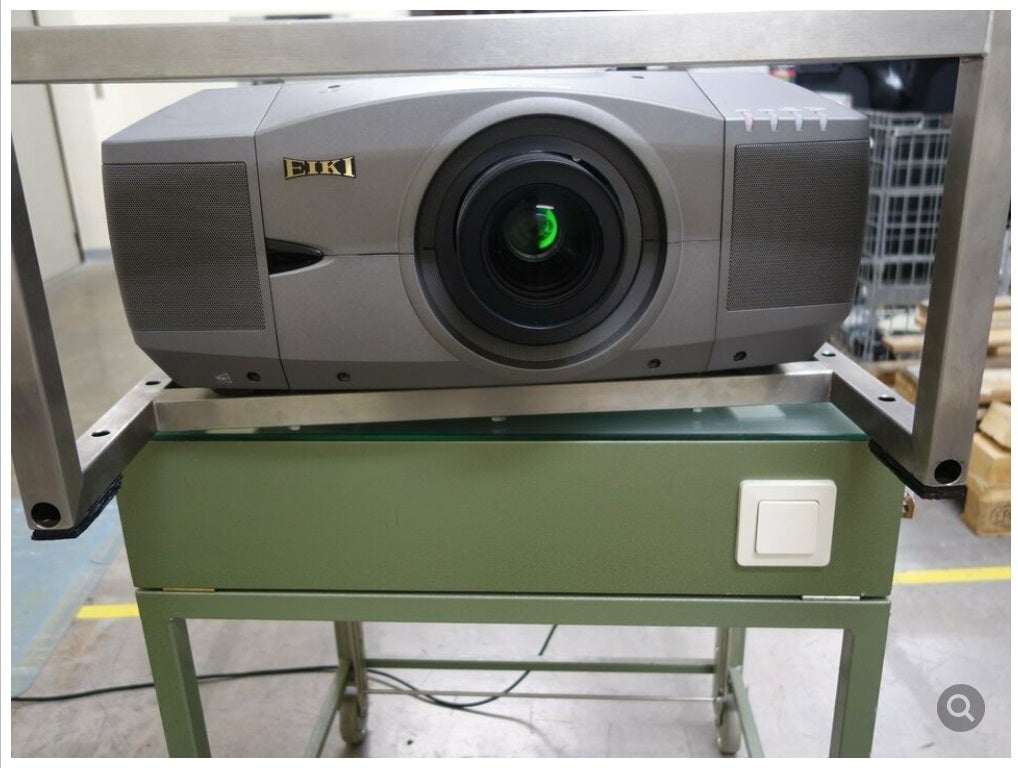 Beamer 12.000 Ansi