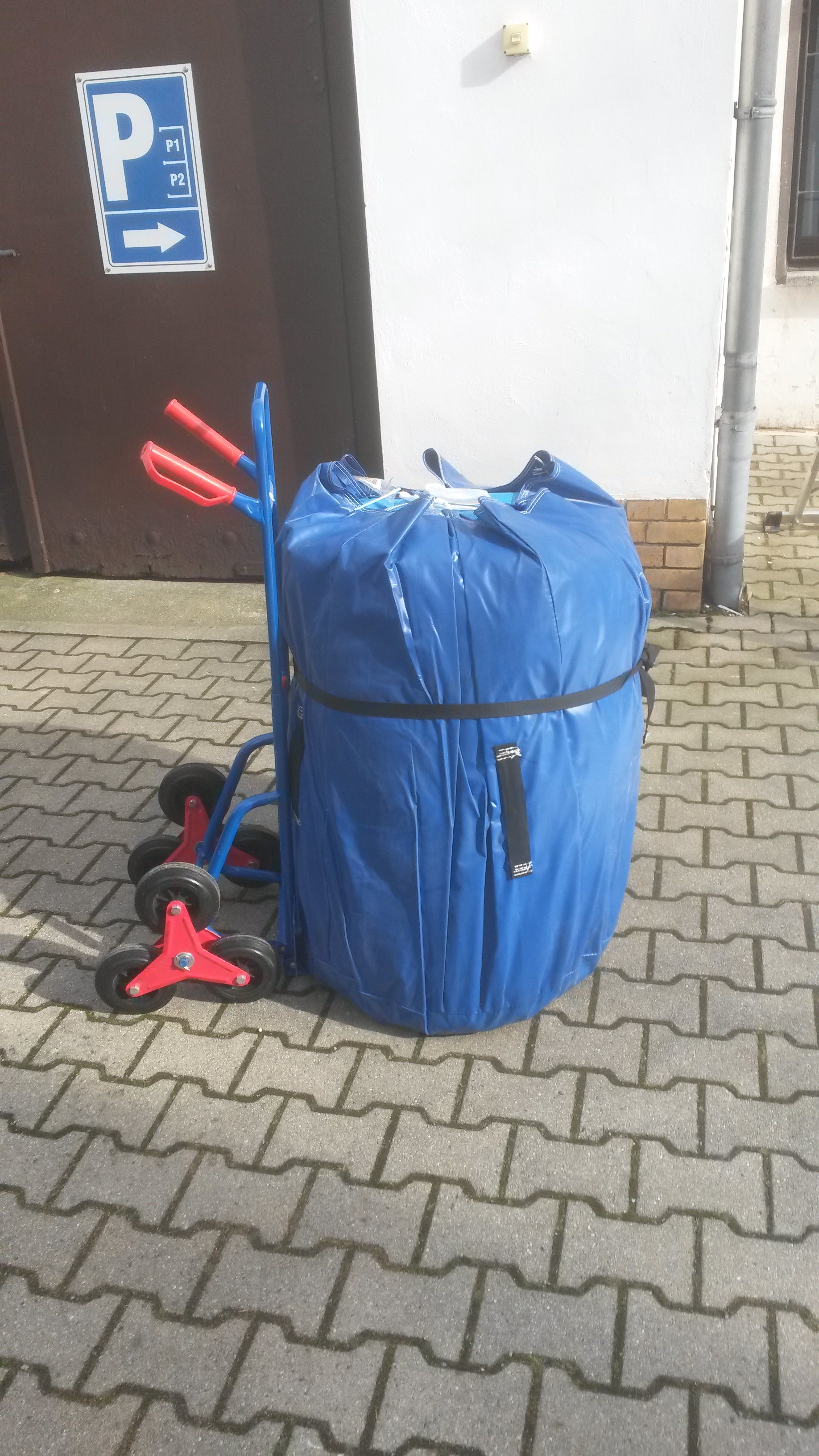 Hüpfburg "Glückskind" mit Sicherheitsnetz und Dach für bis zu 10 Kinder – 4