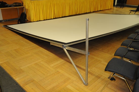 Beamer Leinwand 4,47 x 3,40 m Aufprojektion – 3