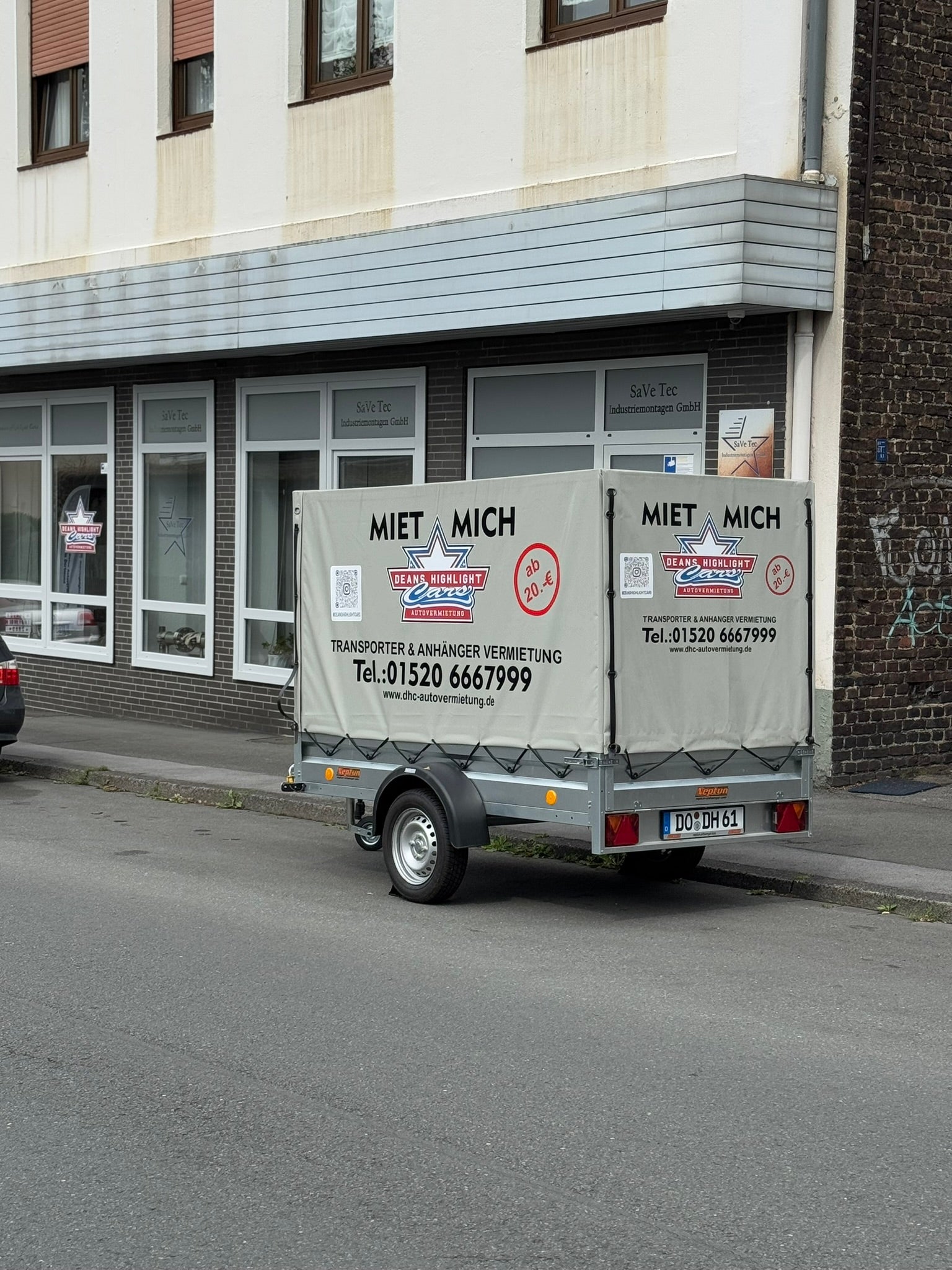 Anhänger mit Plane – 4