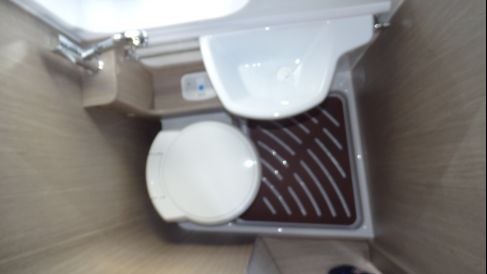Wohnmobil Van  Kat B  Kastenwagen  ,5,40,6,00odrt 6,36 m – 4