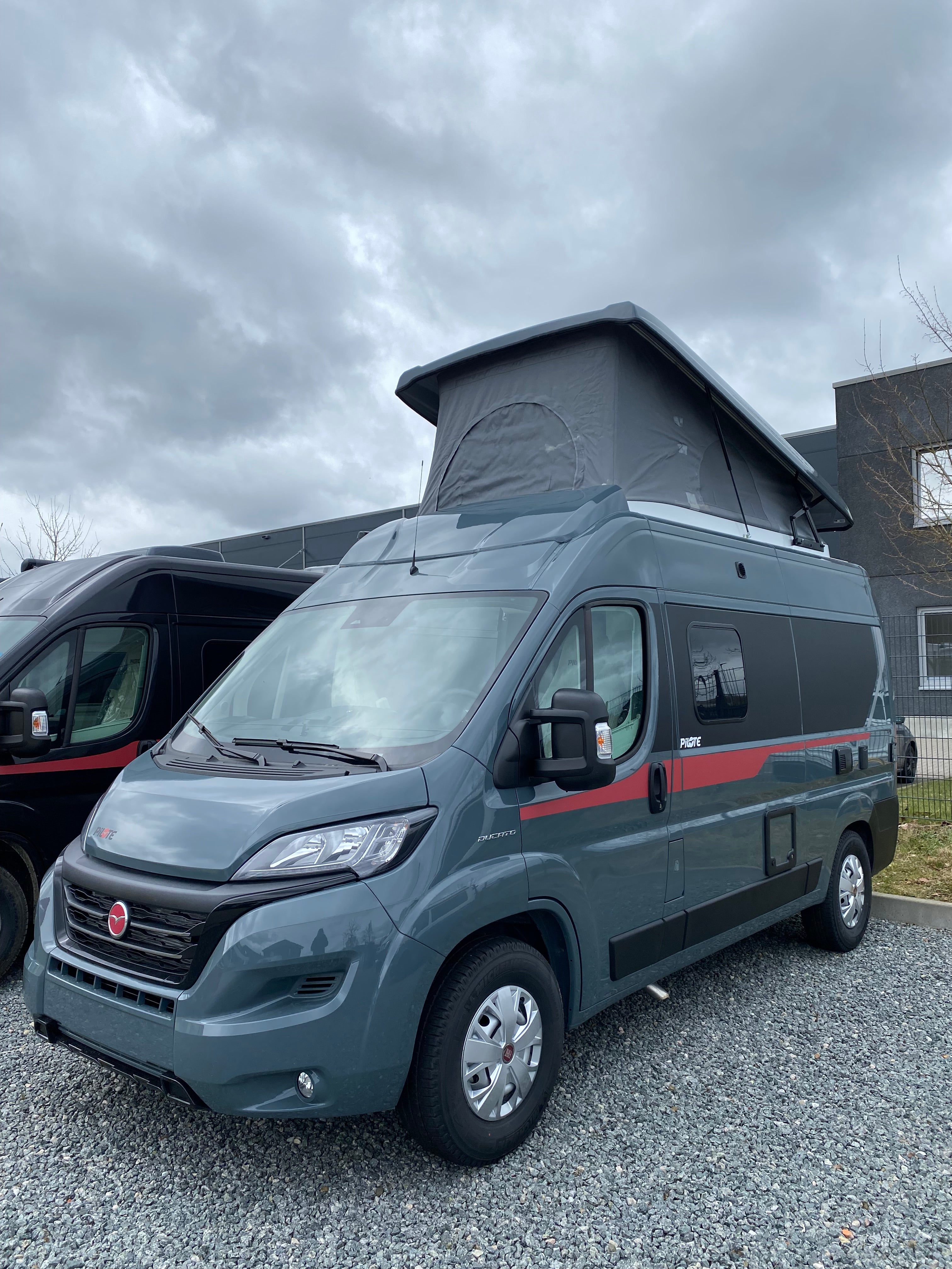 Wohnmobil Van  Kat B  Kastenwagen  ,5,40,6,00odrt 6,36 m – 2