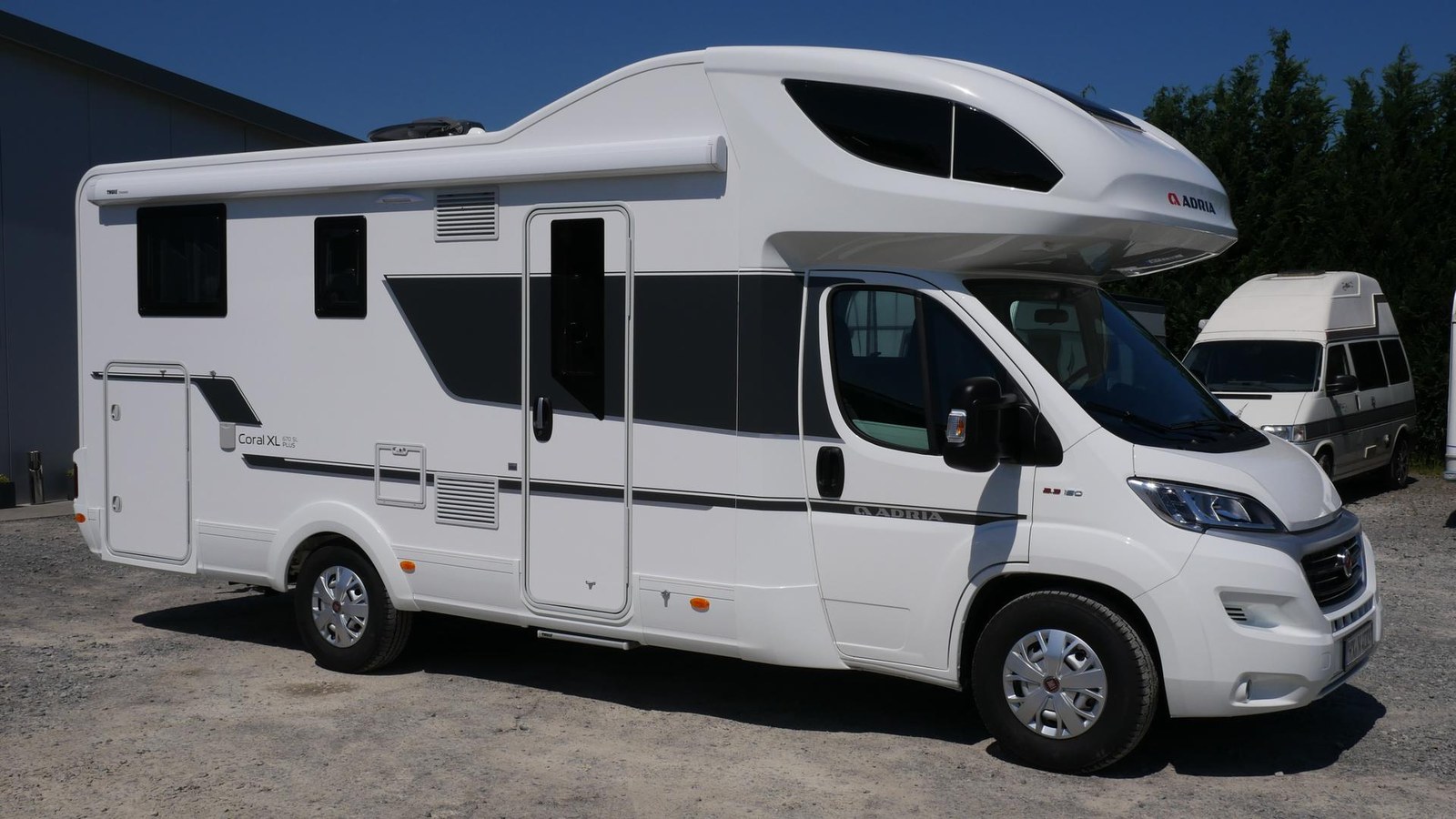 Wohnmobil Alkoven Adria Coral XL A 660 SL 4 Personen mieten in Brakel