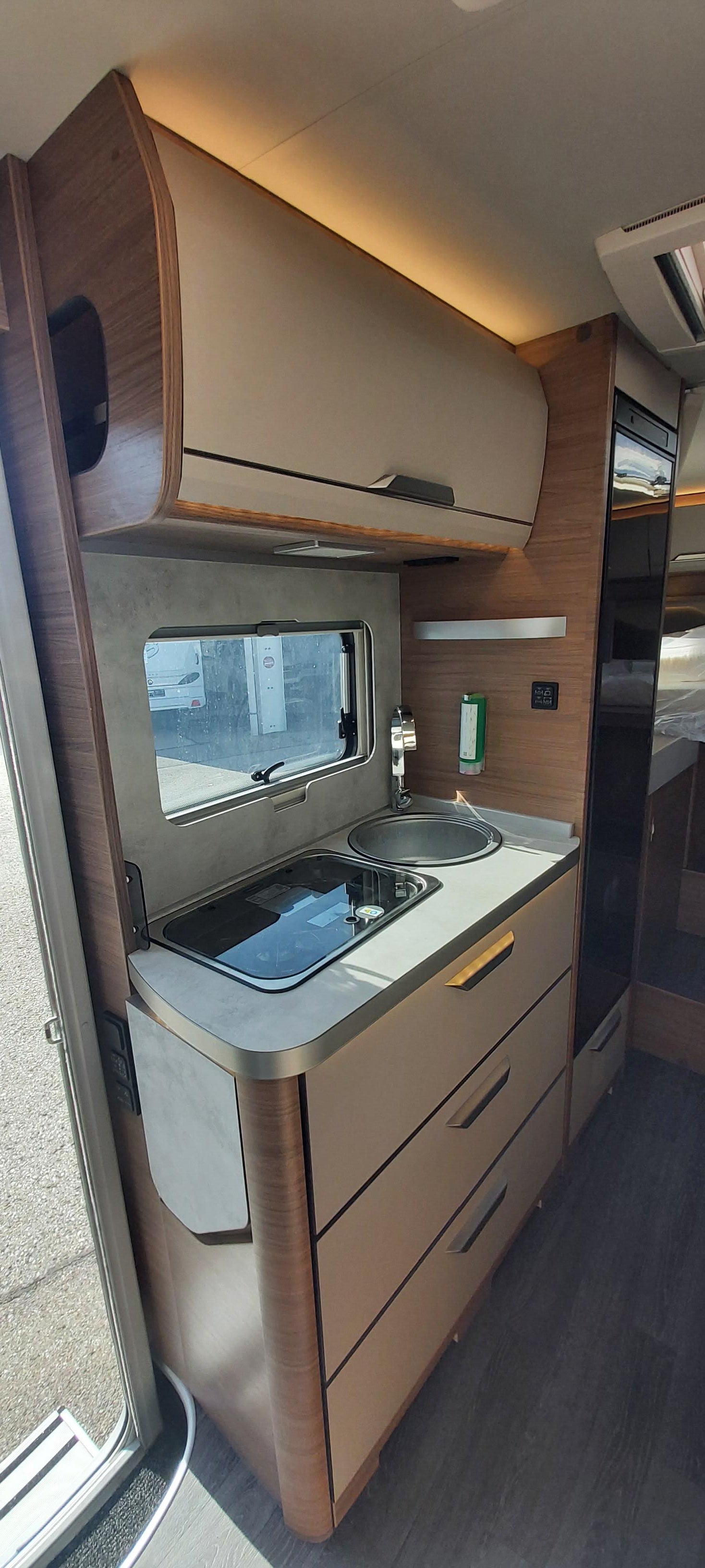 Wohnmobil Teilintegriert- Knaus Van Ti 640 MEG – 3